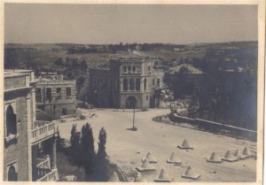 PikiWiki_Israel_6328_Mandelbaum_Gate(1)